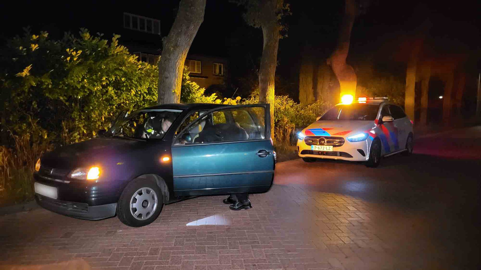 Auto in beslag genomen voor rijden zonder rijbewijs: Bestuurder onder invloed van drugs