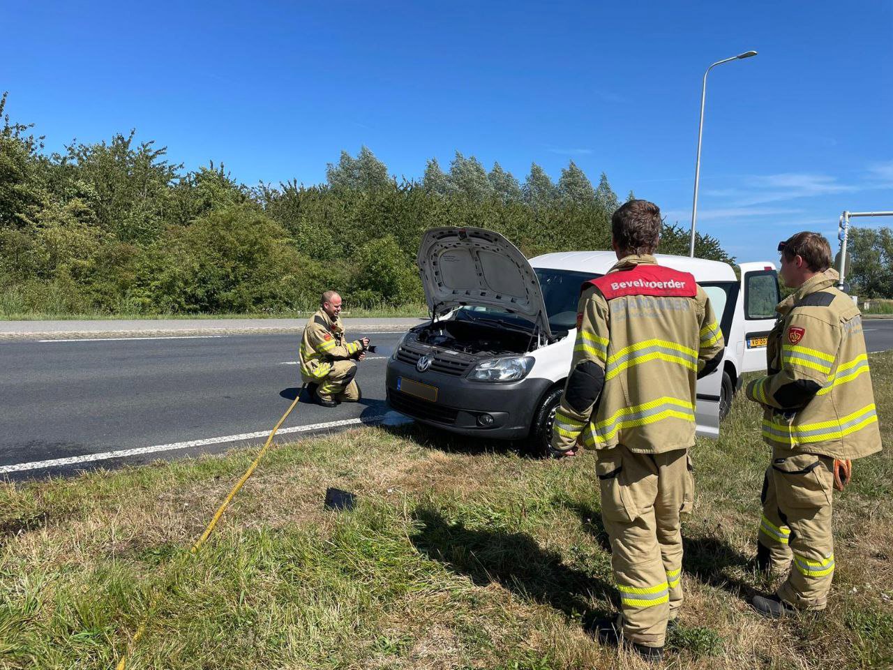 Korte autobrand door smeulende koppelingsplaat