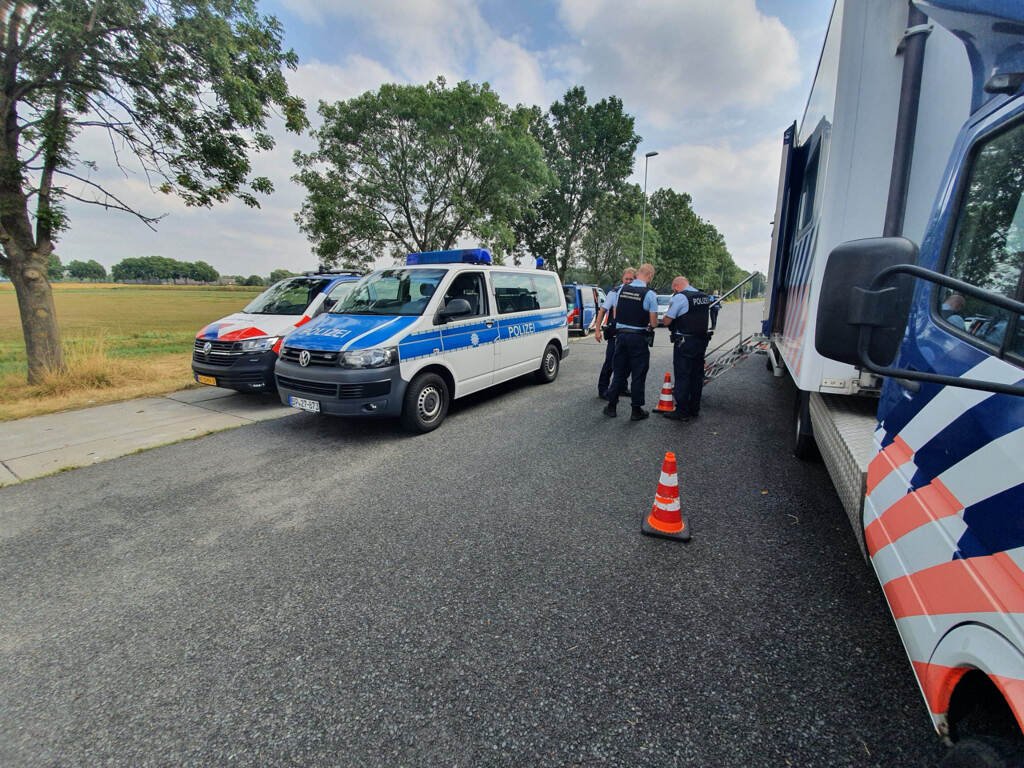 Arrestaties op A12 voor mensensmokkel en openstaande gevangenisstaf
