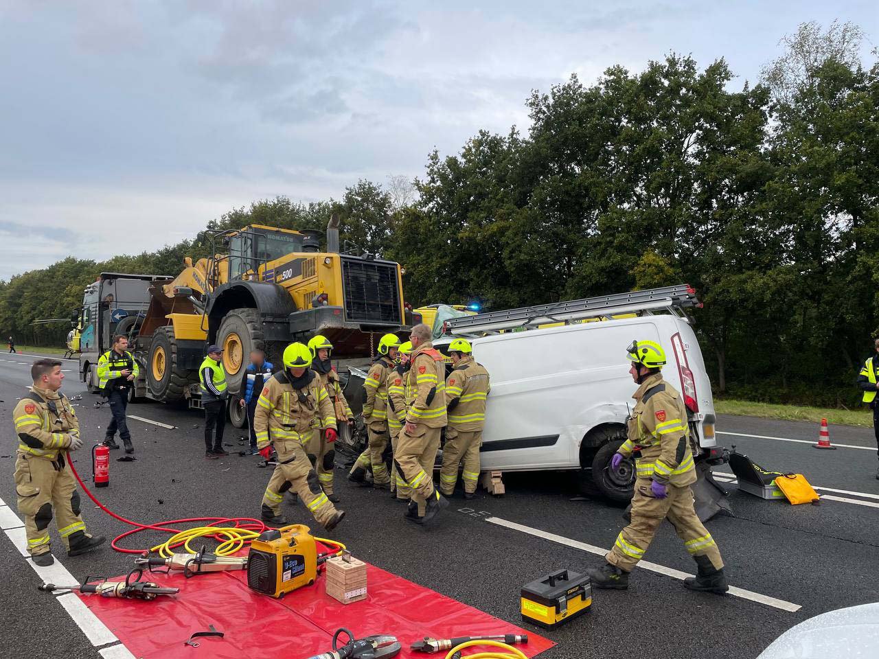 A1 weer vrij na ernstig ongeluk met meerdere voertuigen
