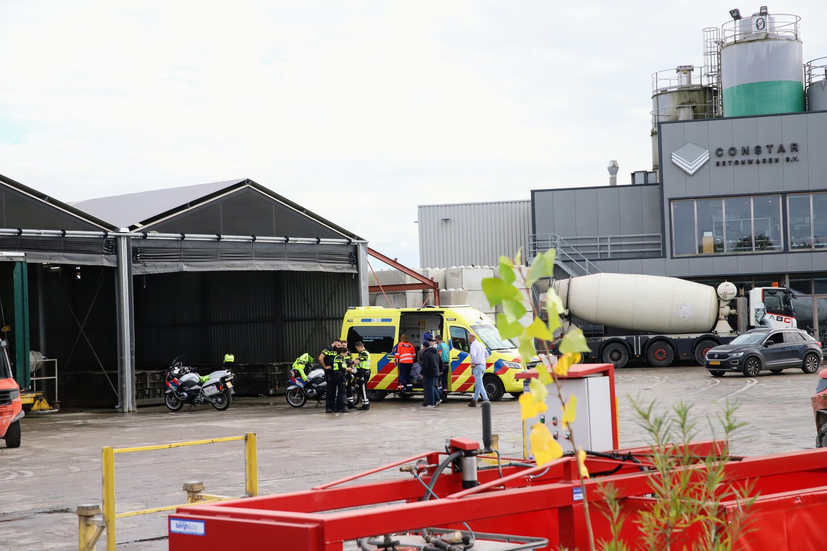 Man gewond na val in betonmal