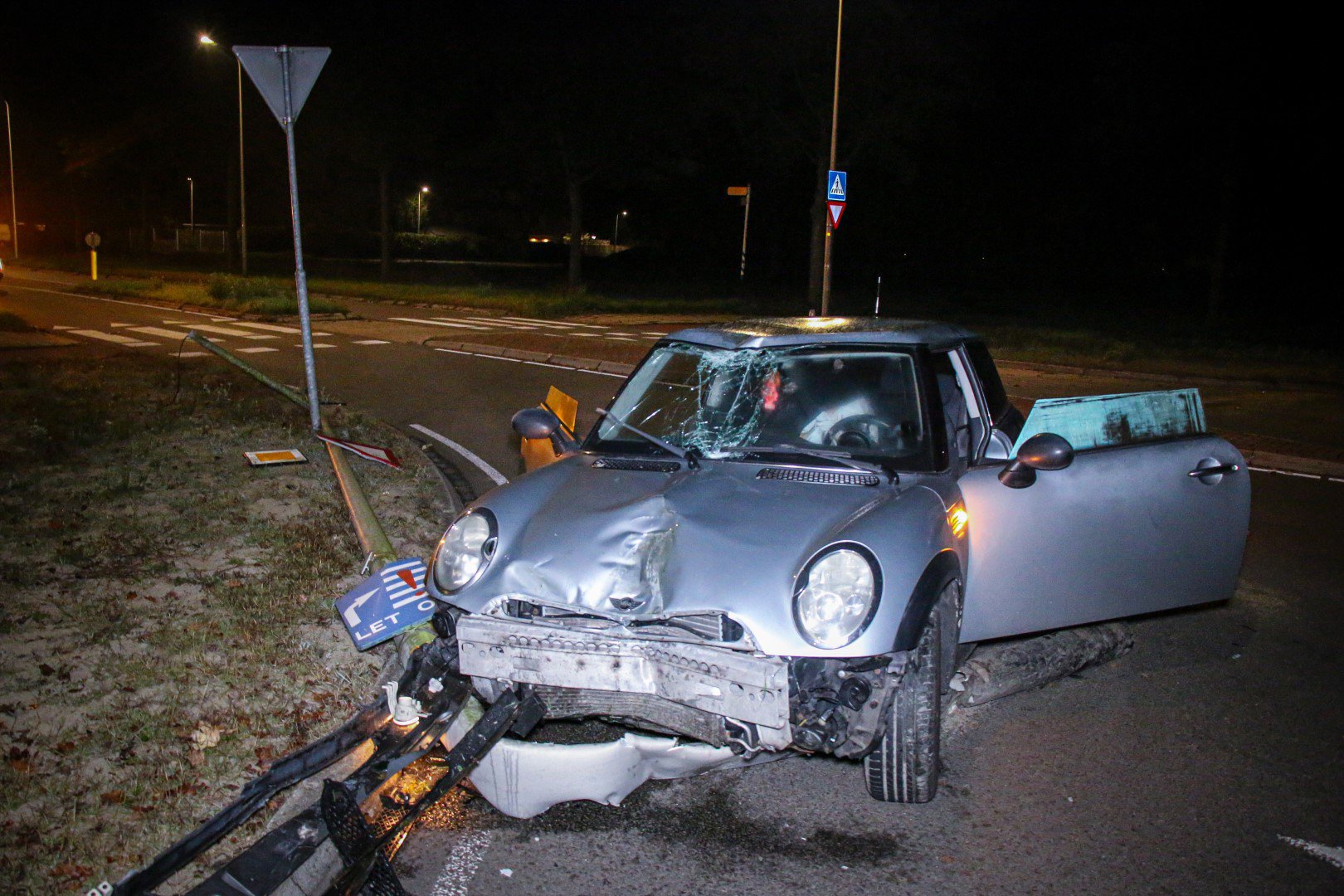 Inzittenden vluchten weg na ongeval Zutphen