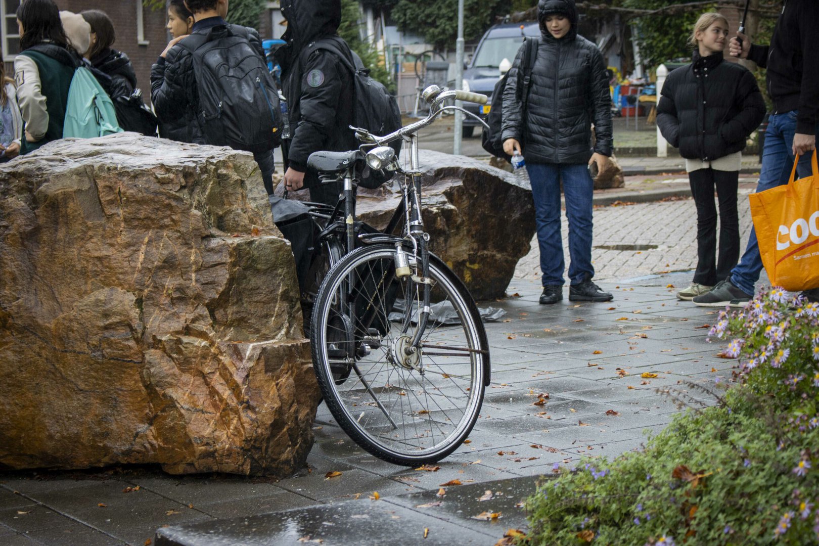 Gewonde na ongeval op drukke parkeerplaats in Velp