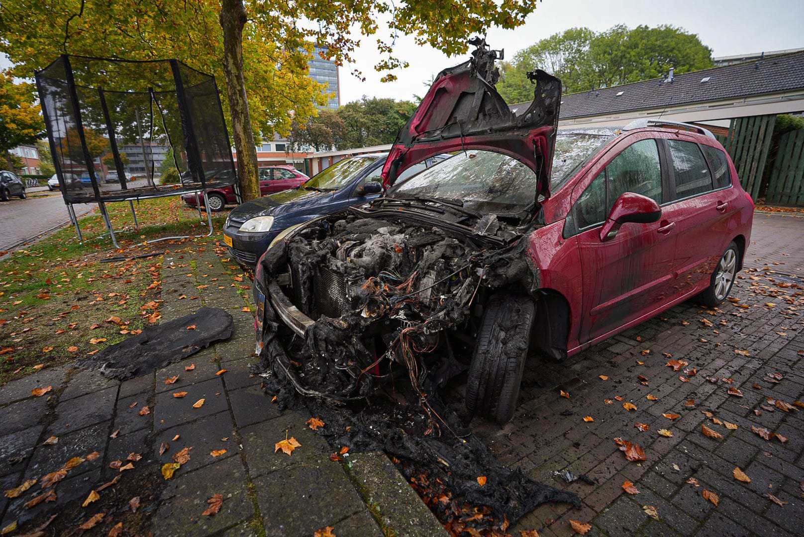 Weer een autobrand in Arnhem-Zuid, brandstichting wordt niet uitgesloten