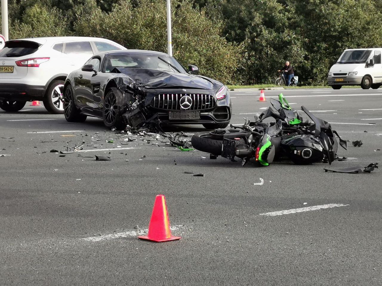 Motorrijder ernstig gewond in Bennekom