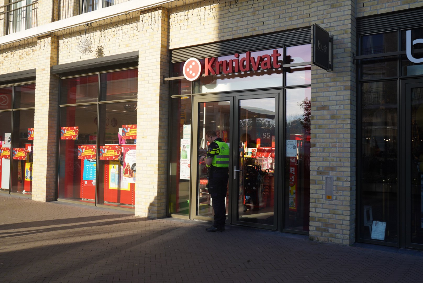 Man overvalt Kruidvat in Apeldoorn