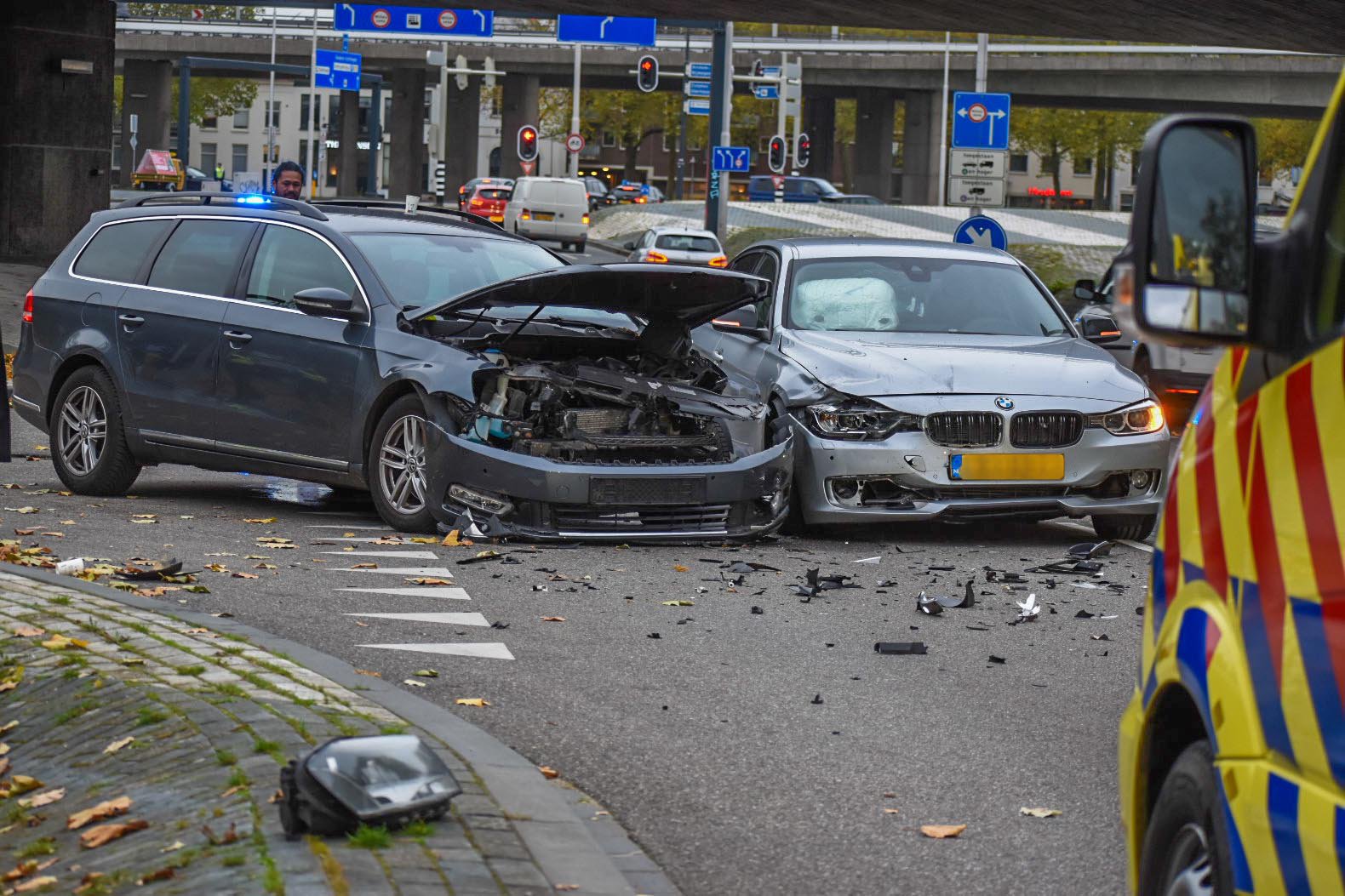 Gewonde bij flinke botsing in Arnhem
