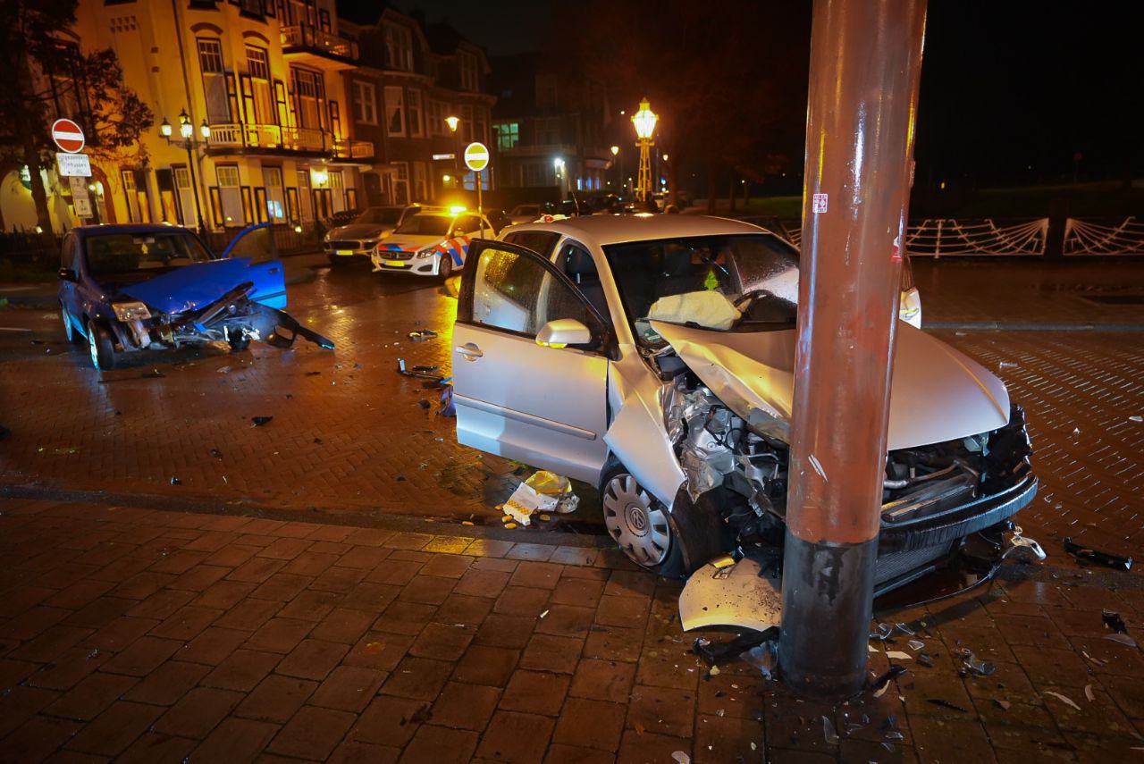 Drie gewonden bij ongeval door voorrangsfout, twee auto’s total loss