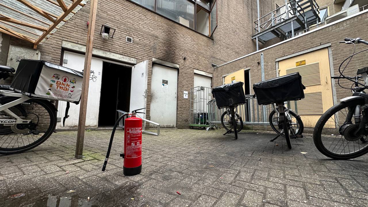 Groot deel van het centrum van Arnhem zonder stroom na brand: Veel winkels dicht