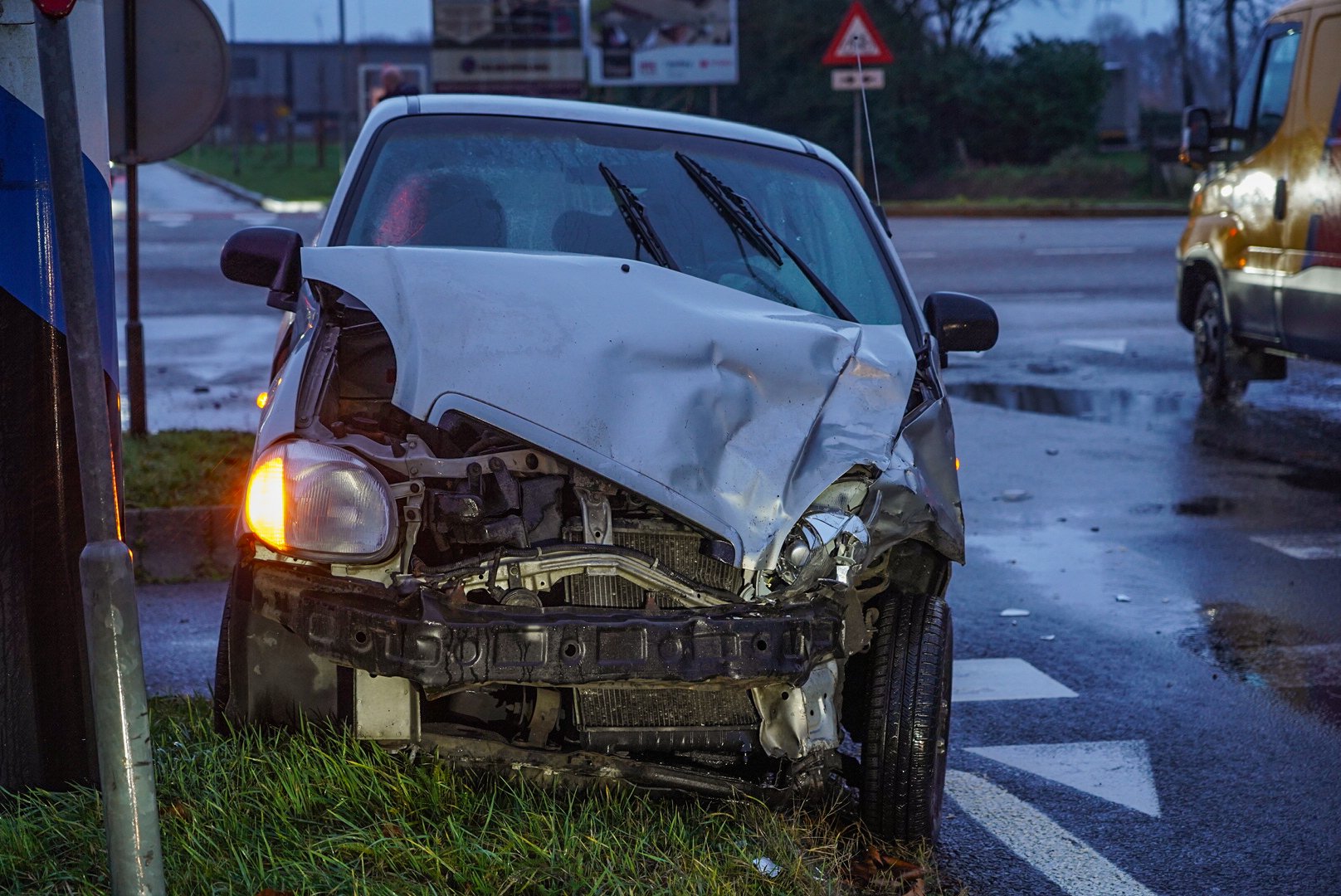 Flinke schade na ongeval in Angerlo
