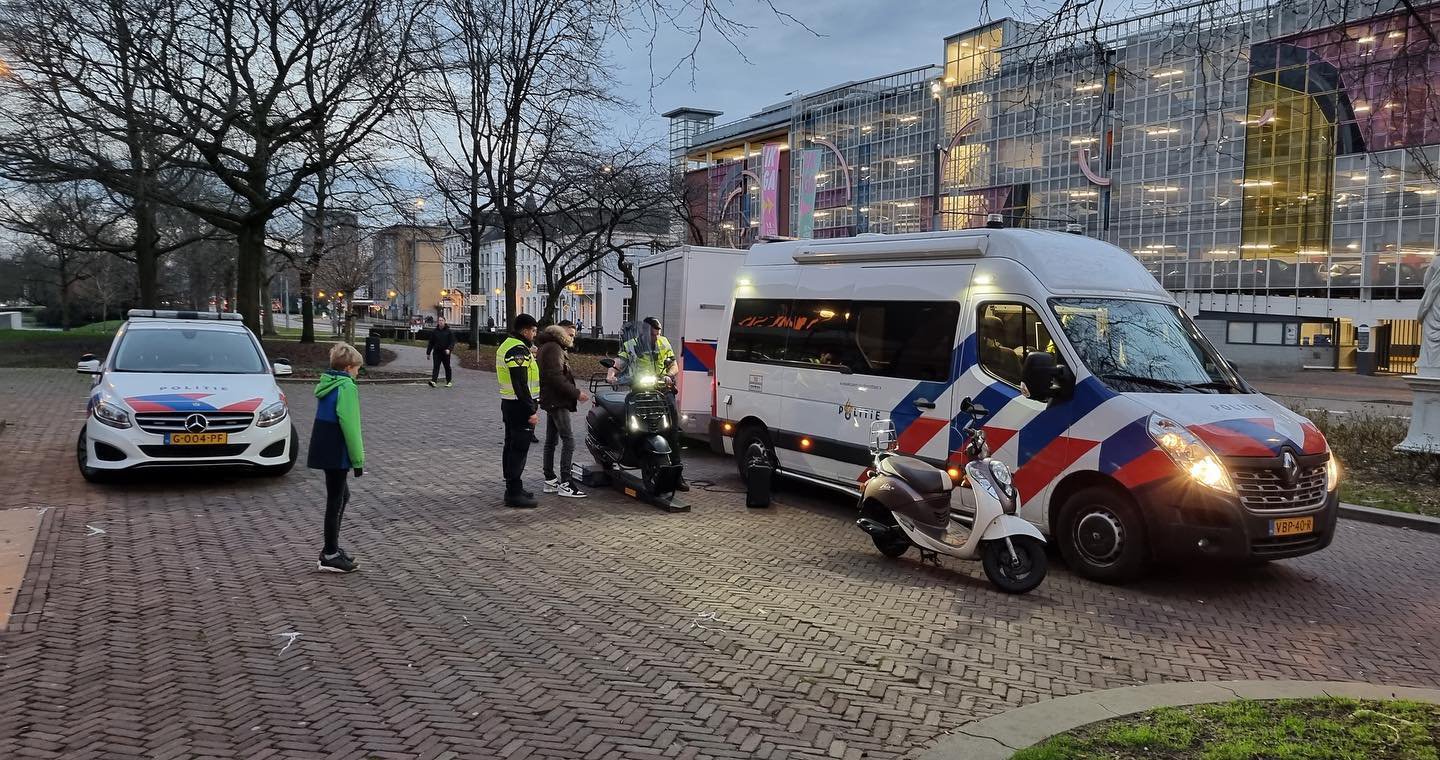 Bijna 200 bekeuringen tijdens grote controles in centrum Arnhem