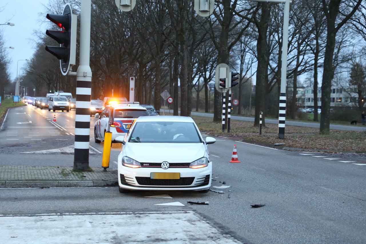 Eén persoon naar ziekenhuis na ongeval