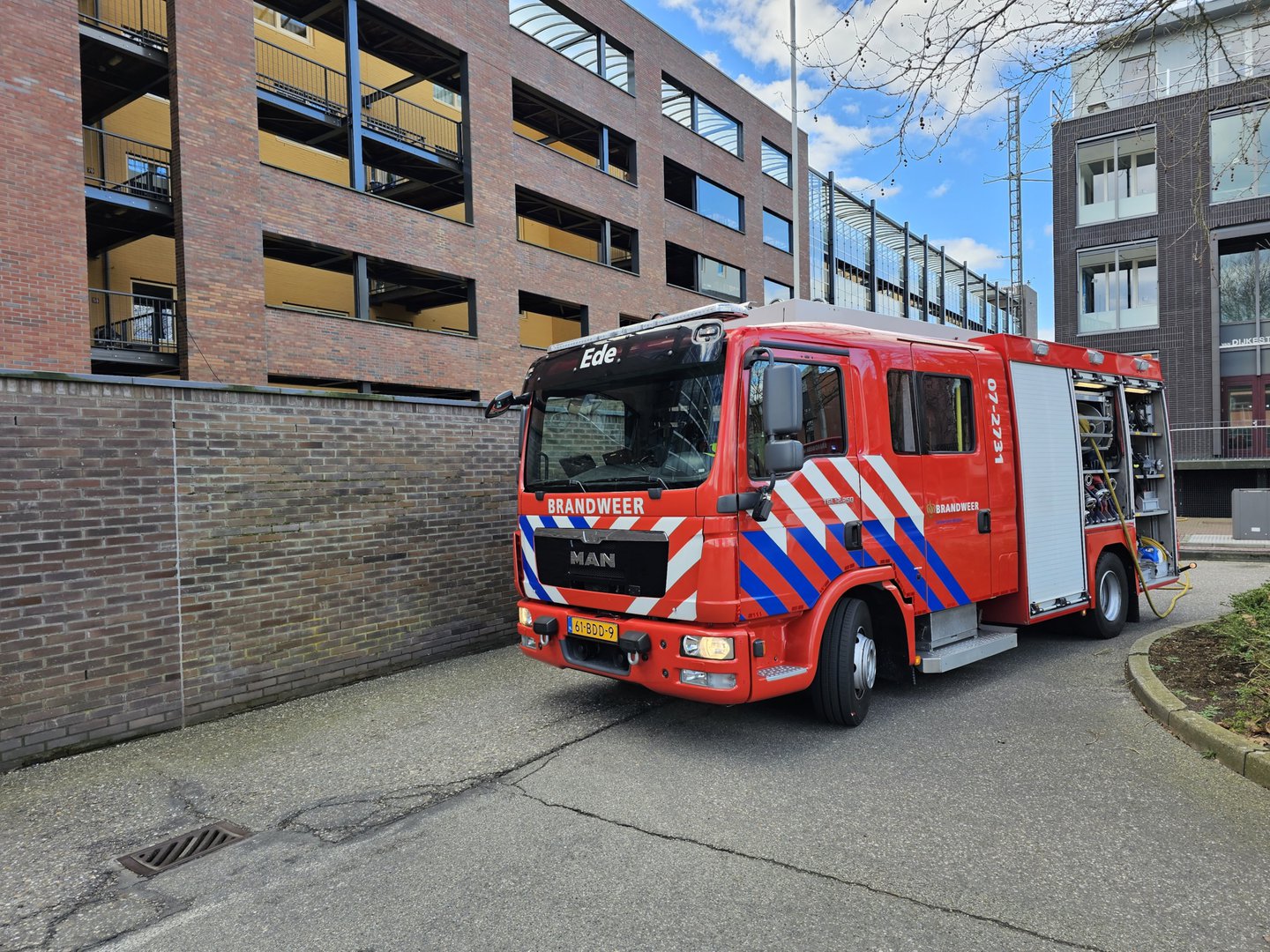 Bewoner vergeet plastic uit magnetron te halen, keuken vol rook