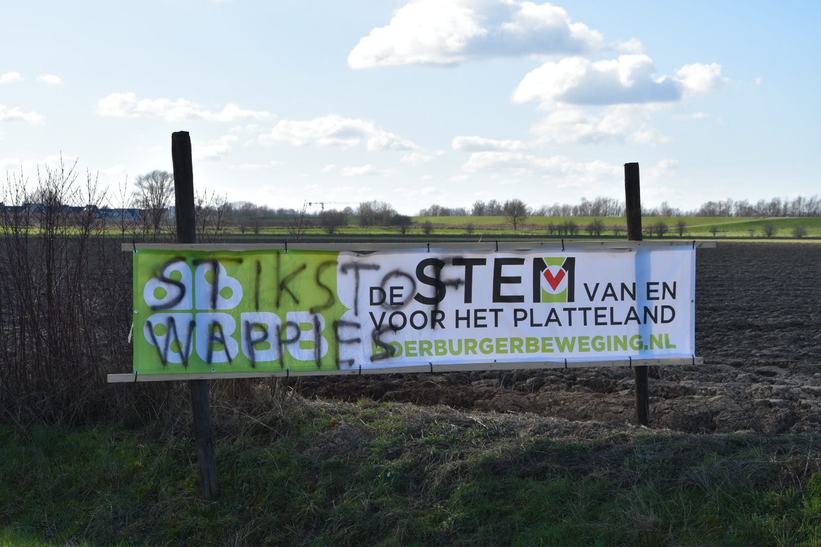 Spandoeken BoerBurgerBeweging voor tweede keer beklad