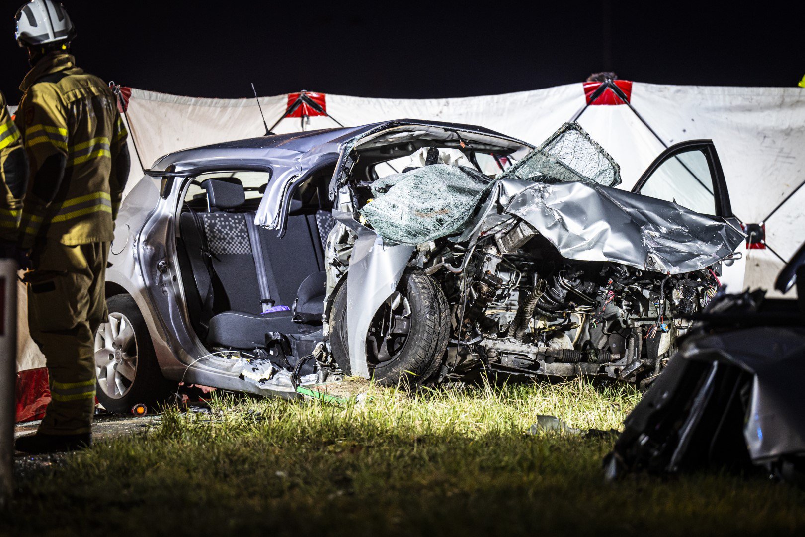 Dode en vijf gewonden bij ernstig ongeval op afrit A12