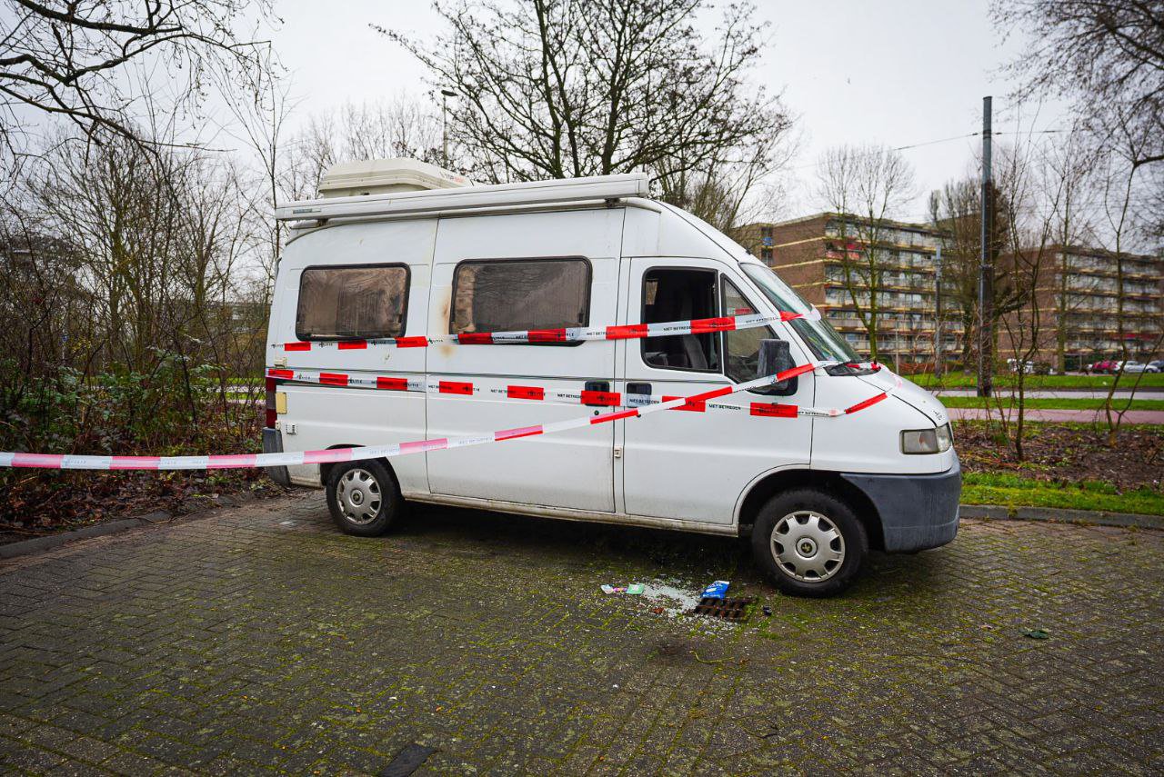 Camper in brand in Arnhem-Zuid: brandstichting niet uitgesloten
