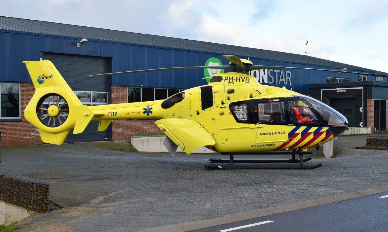 Man zwaargewond na val van 6 meter tijdens leggen zonnepanelen
