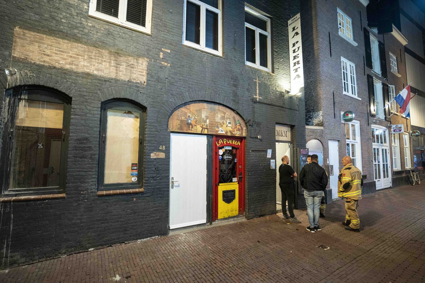 Koolmonoxidevergiftiging in binnenstad Arnhem: twee mensen naar ziekenhuis