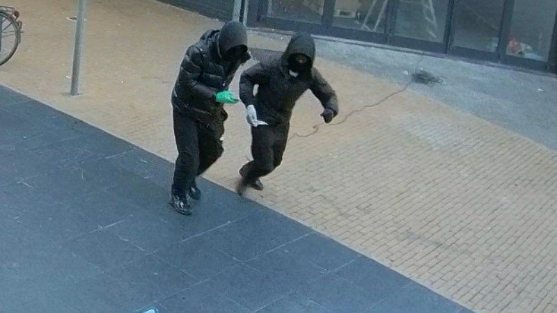 Politie toont beelden van mogelijke daders explosies Arnhem