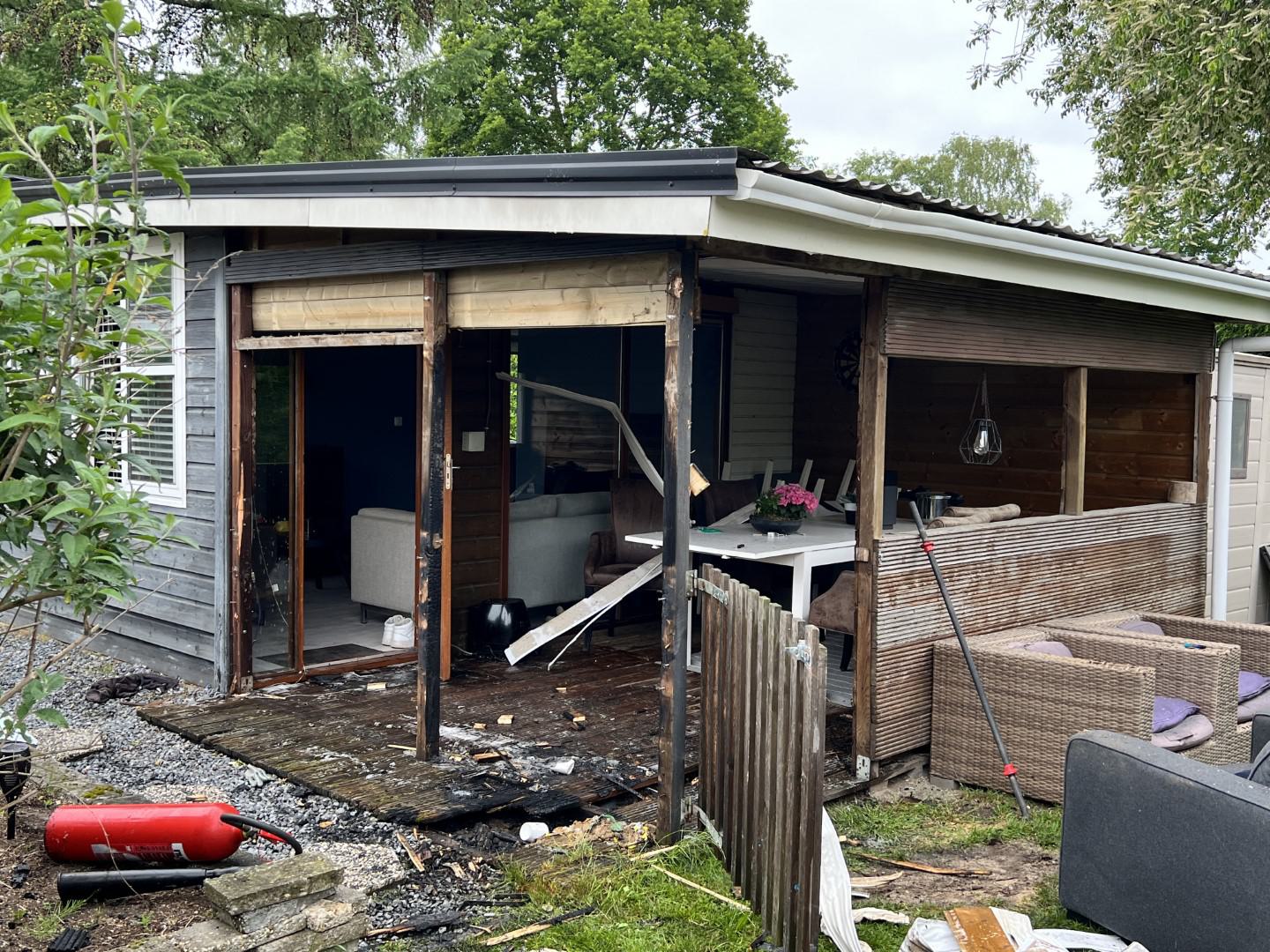 Forse schade aan veranda op camping door brand