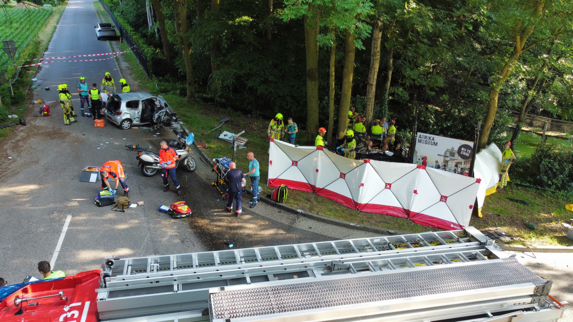 Vijf mensen ernstig gewond bij ongeval tussen twee auto’s