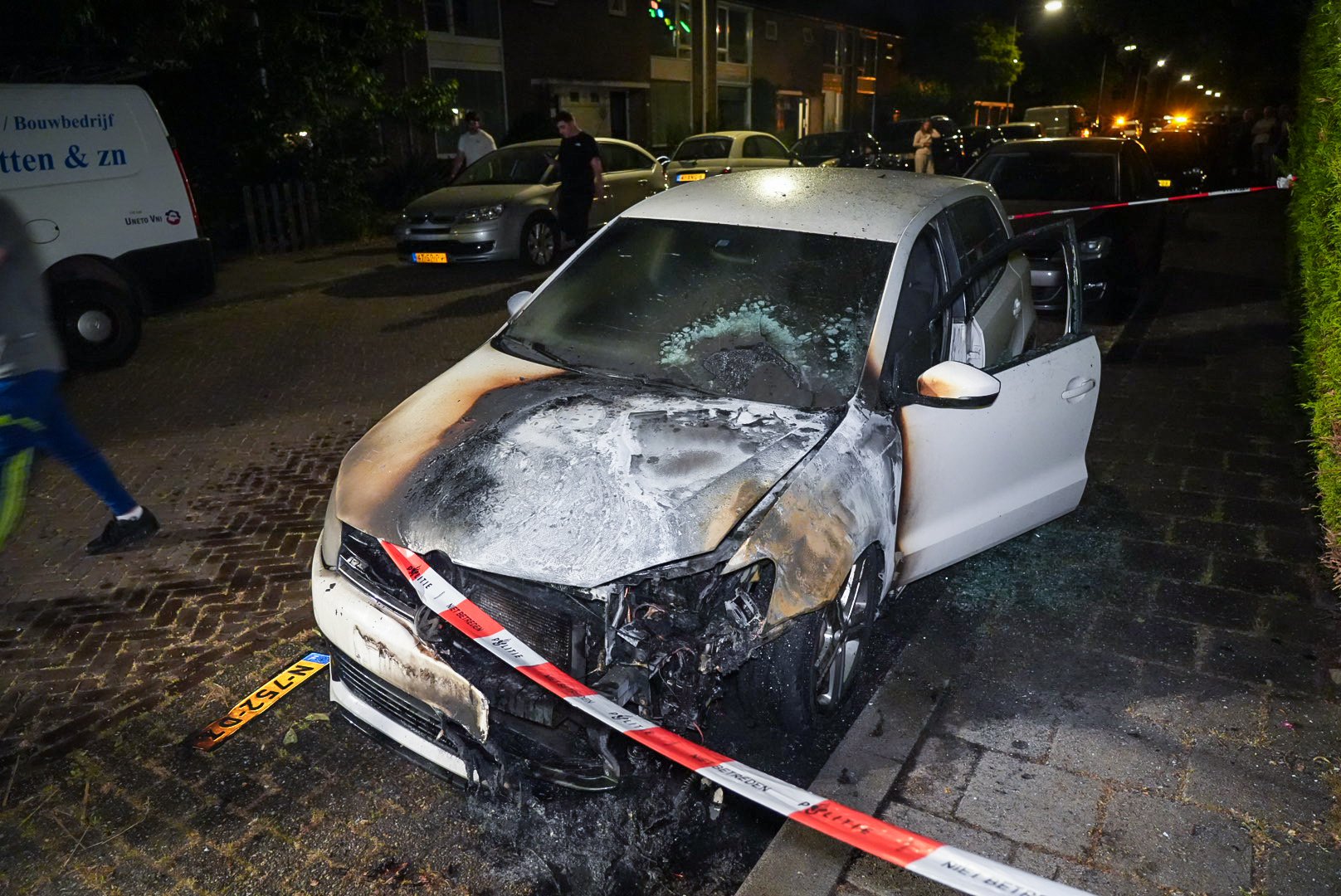 Twee auto’s in brand gestoken in Arnhem Presikhaaf