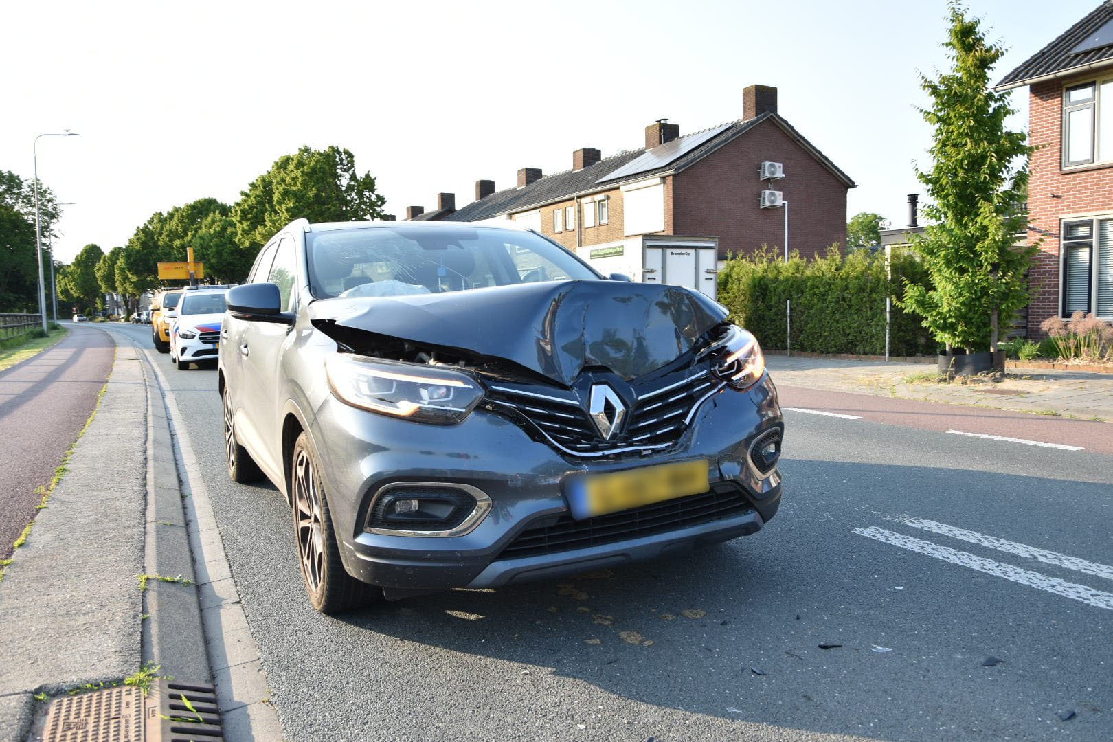 Schade na kop-staart botsing in Babberich