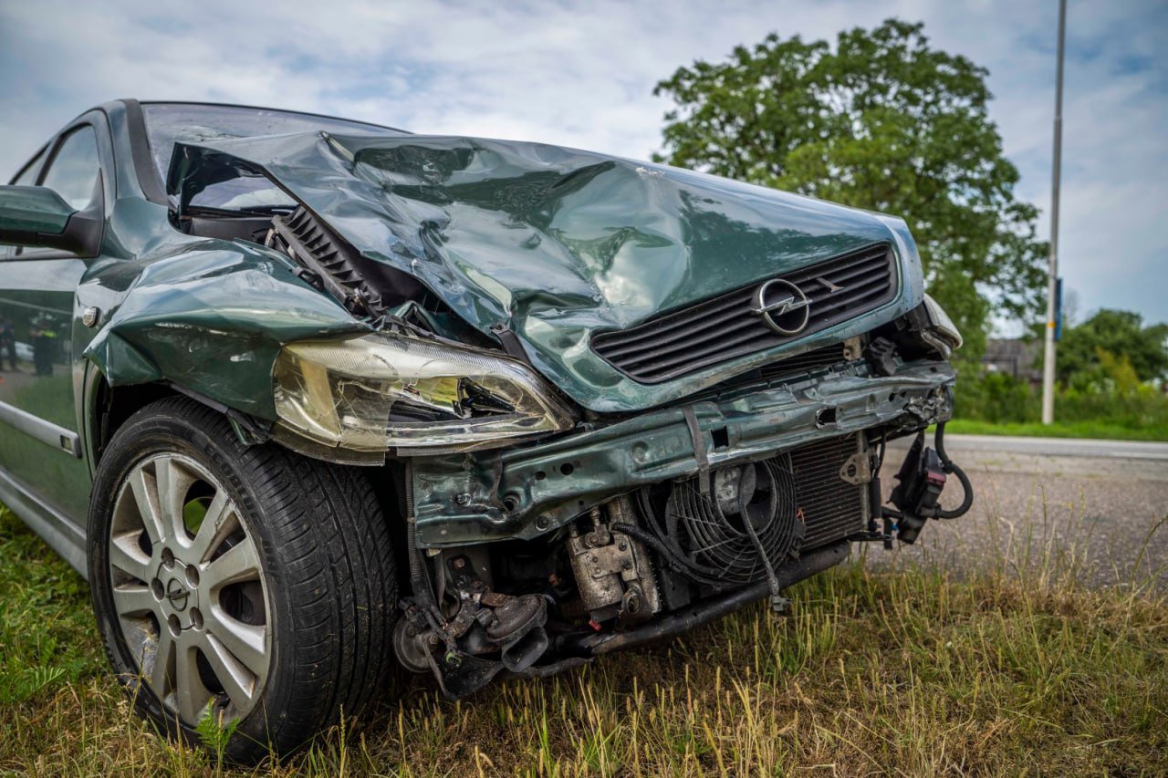 Automobilist aangehouden nadat hij vluchtte na ongeluk op A18