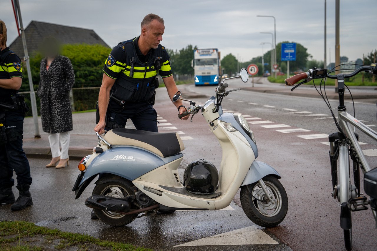 Scooterrijder gewond bij ongeval in Aerdt