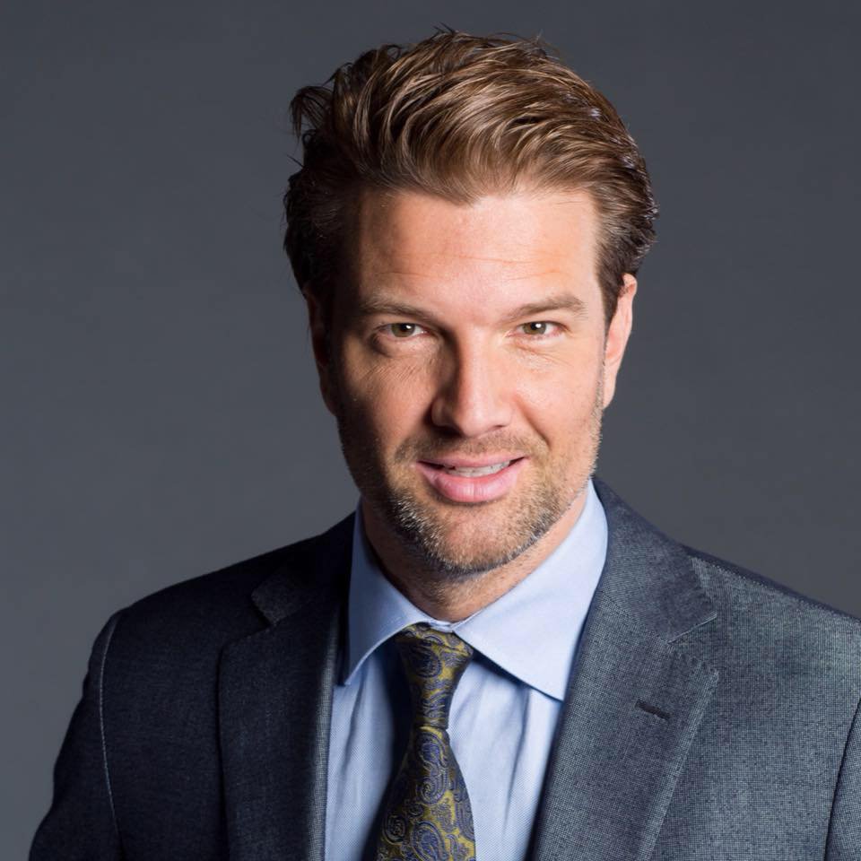 Acteur Bas Muijs gegijzeld, mishandeld en beschoten met spijkerpistool in Arnhem