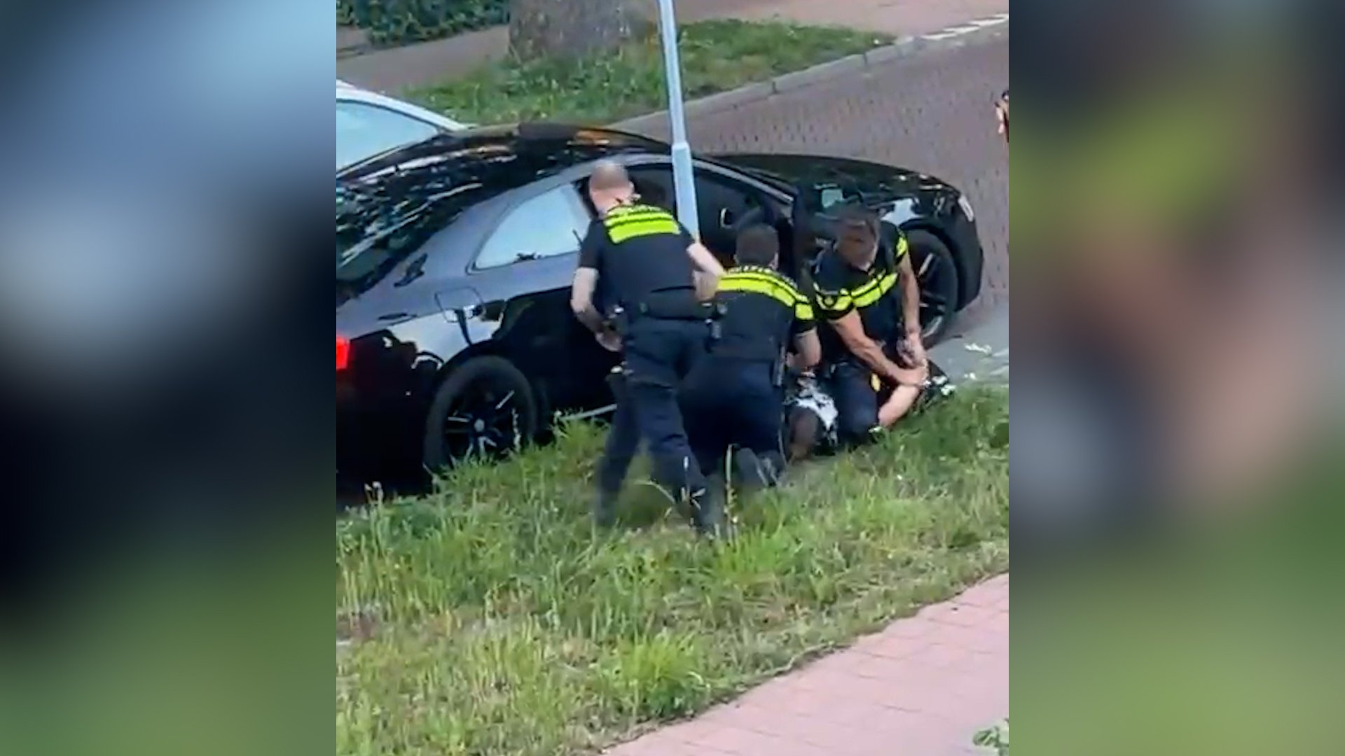 VIDEO: Arrestatie na achtervolging, politiewagen vliegt in brand