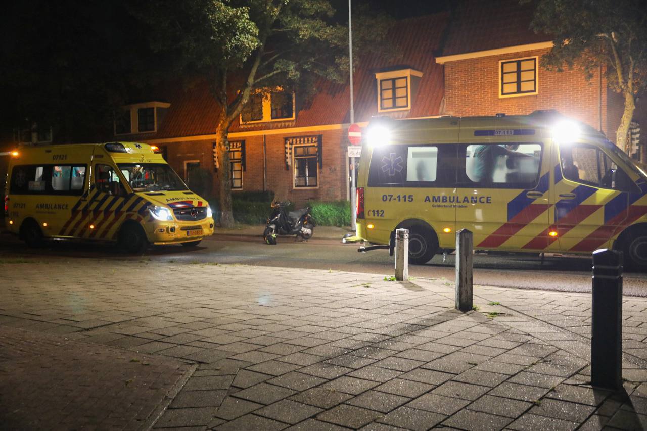 Man aangehouden na botsing tussen scooter en fietser