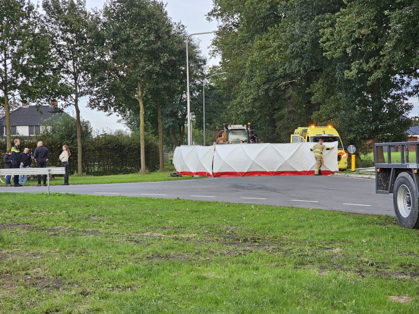 Fietser (51) overleden na aanrijding met landbouwvoertuig