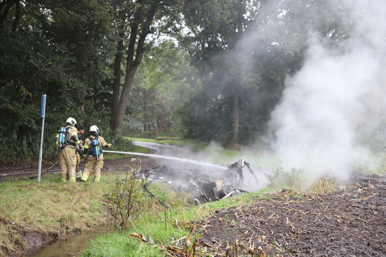 Caravan brandt volledig uit in Lunteren
