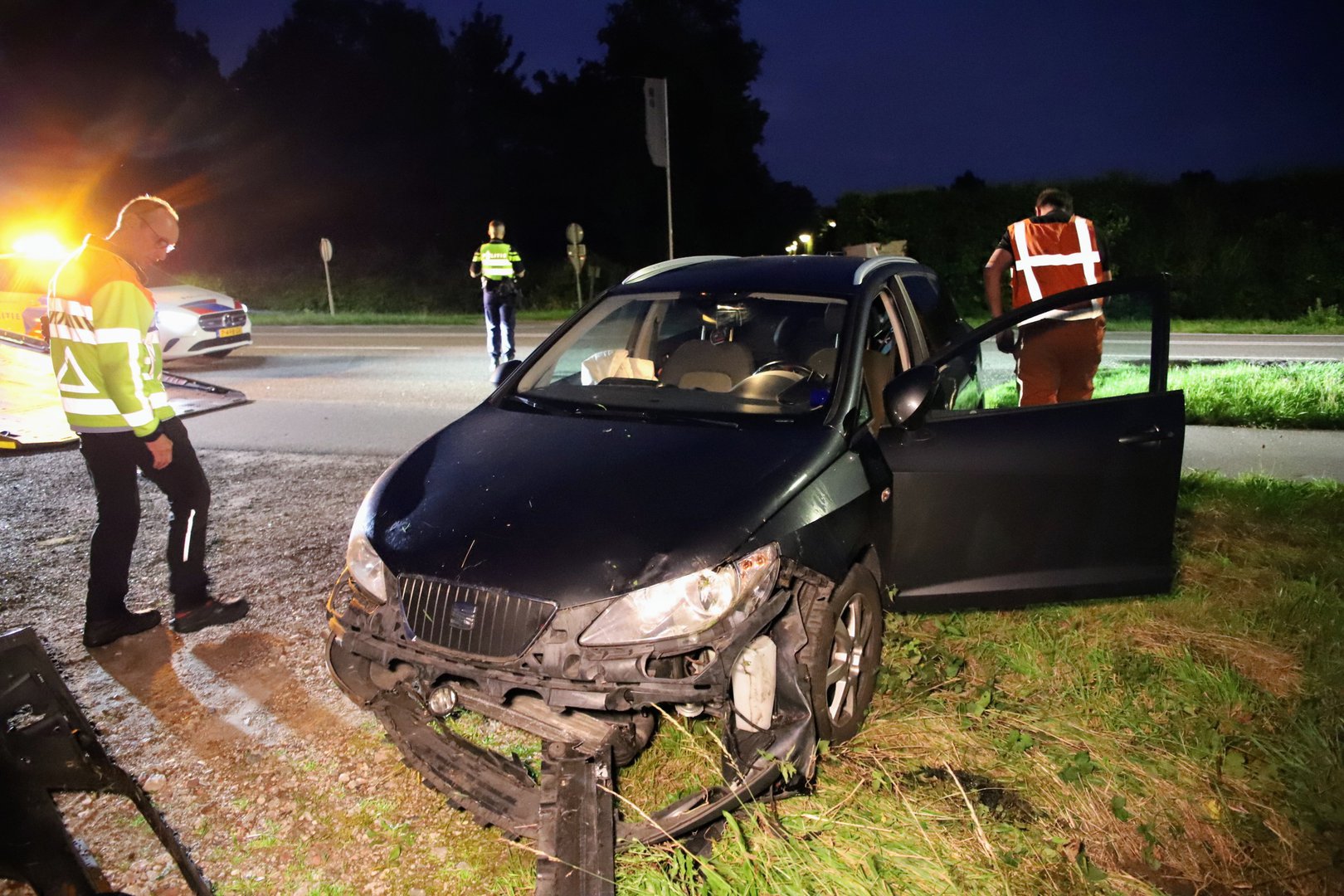 Automobilist belandt met auto in sloot