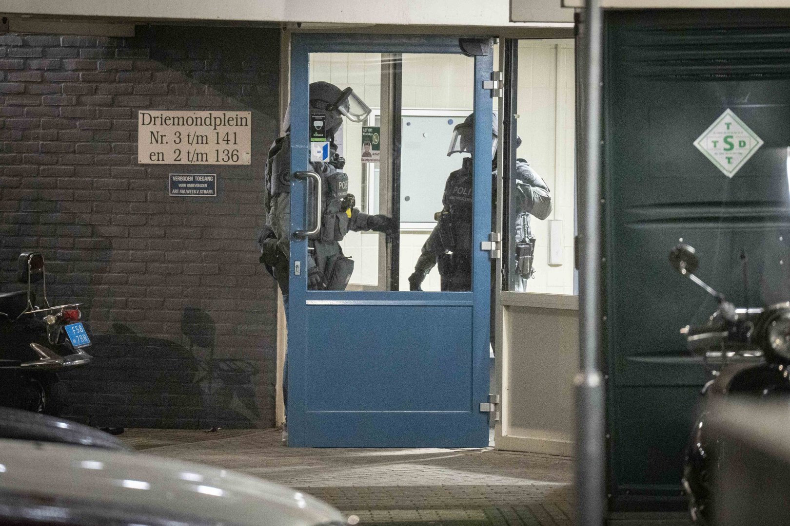 DSI doet inval in Arnhemse flatwoning