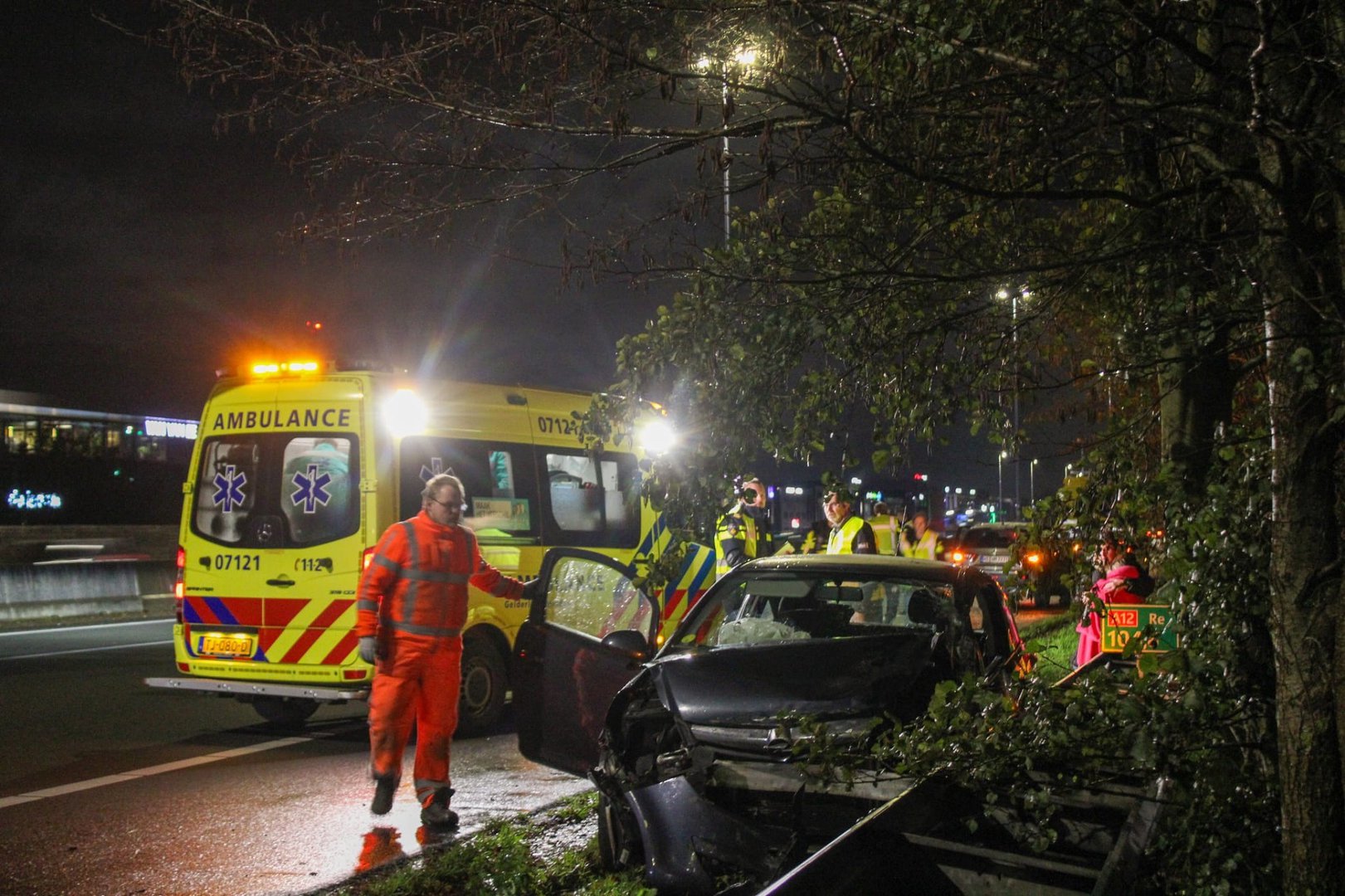 Gewonde na ongeval tussen twee auto’s op A12