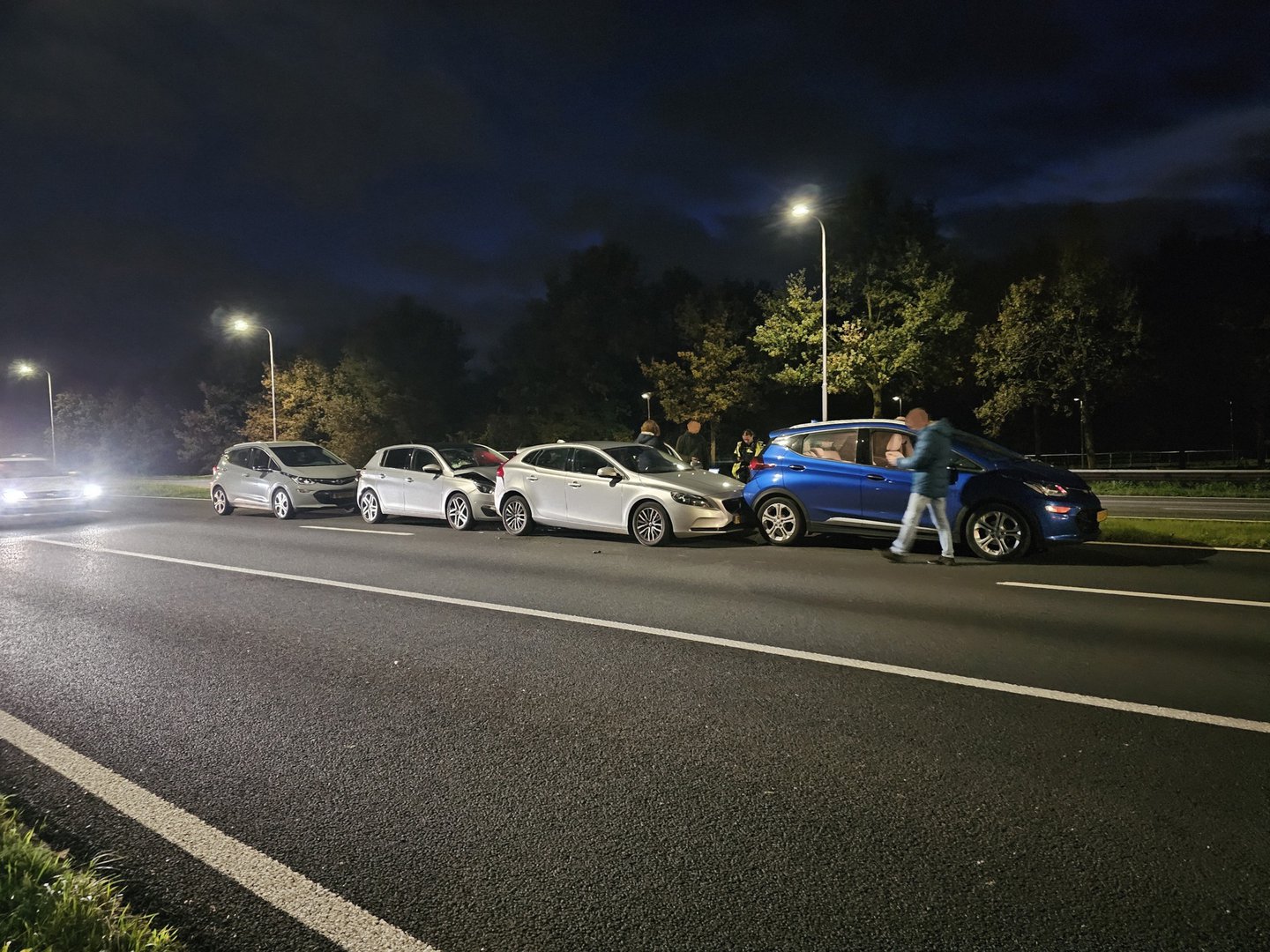 Gewonde na kettingbotsing met vier auto’s