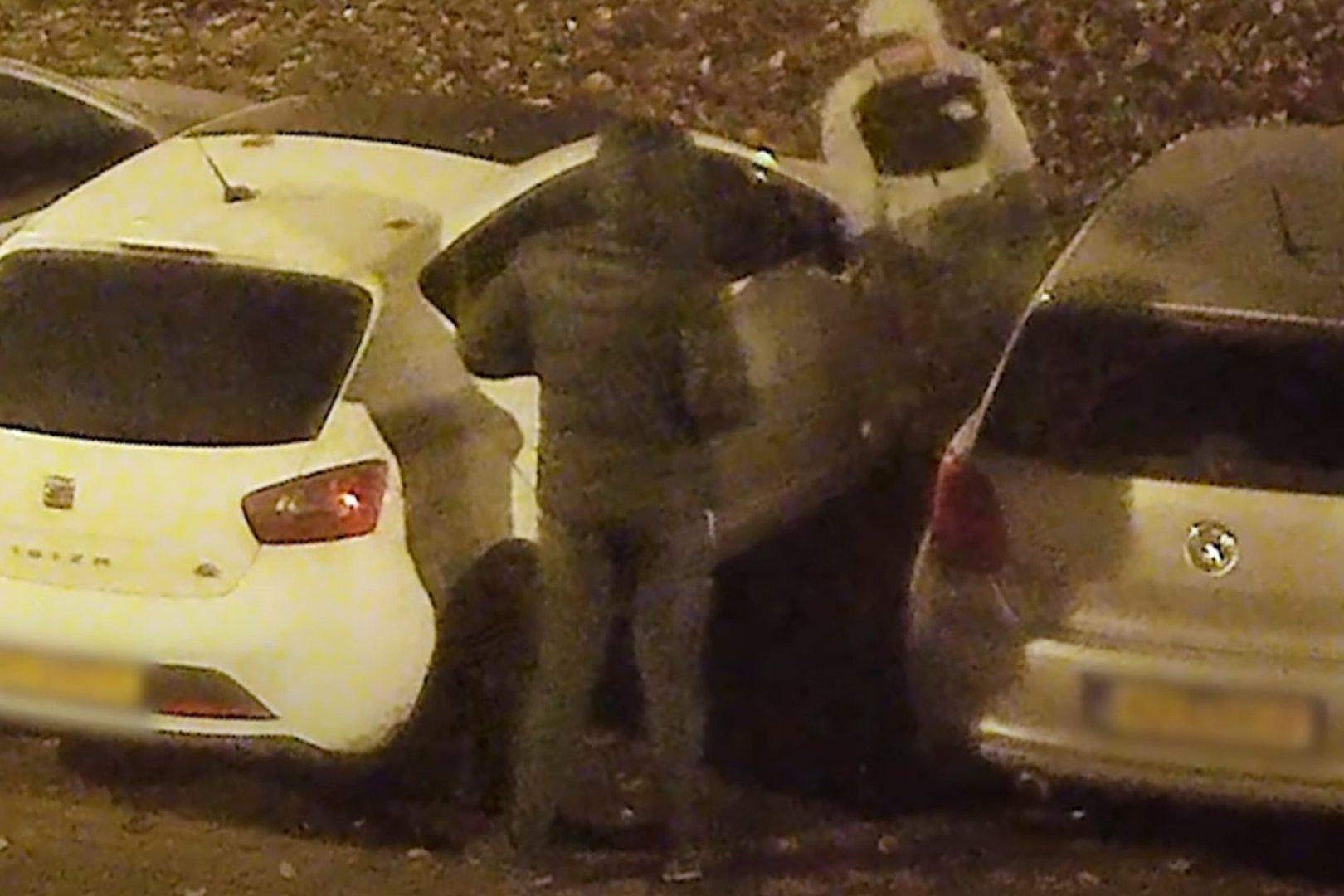 VIDEO: Wie zijn verantwoordelijk voor levensgevaarlijke brandstichting in Arnhem