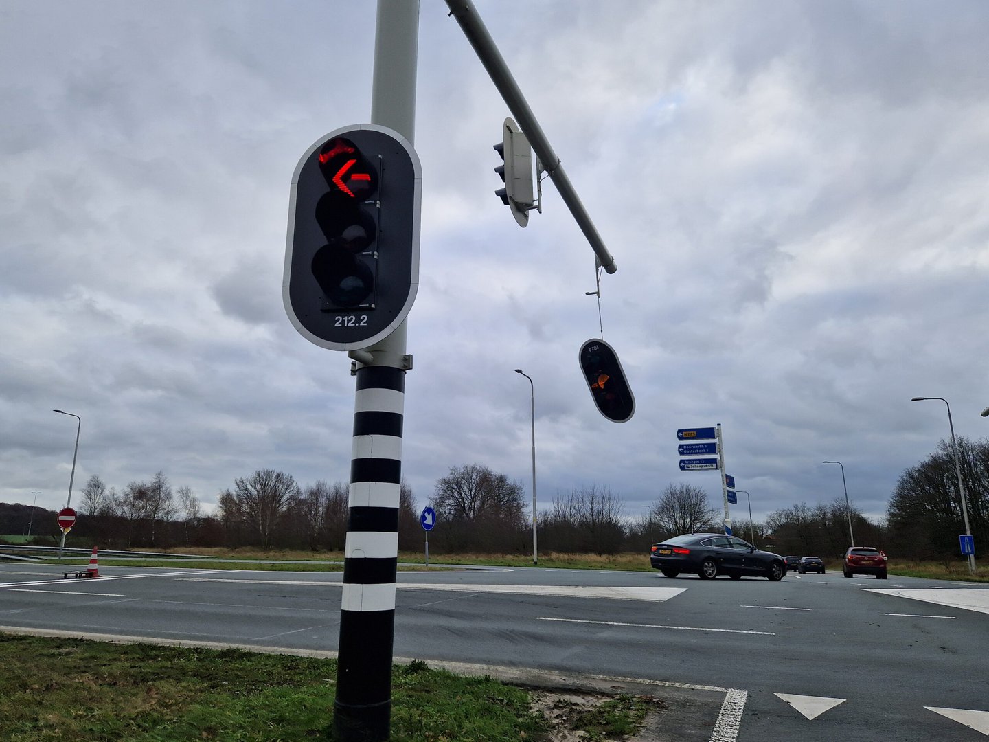 Verkeerslicht losgekomen door wind