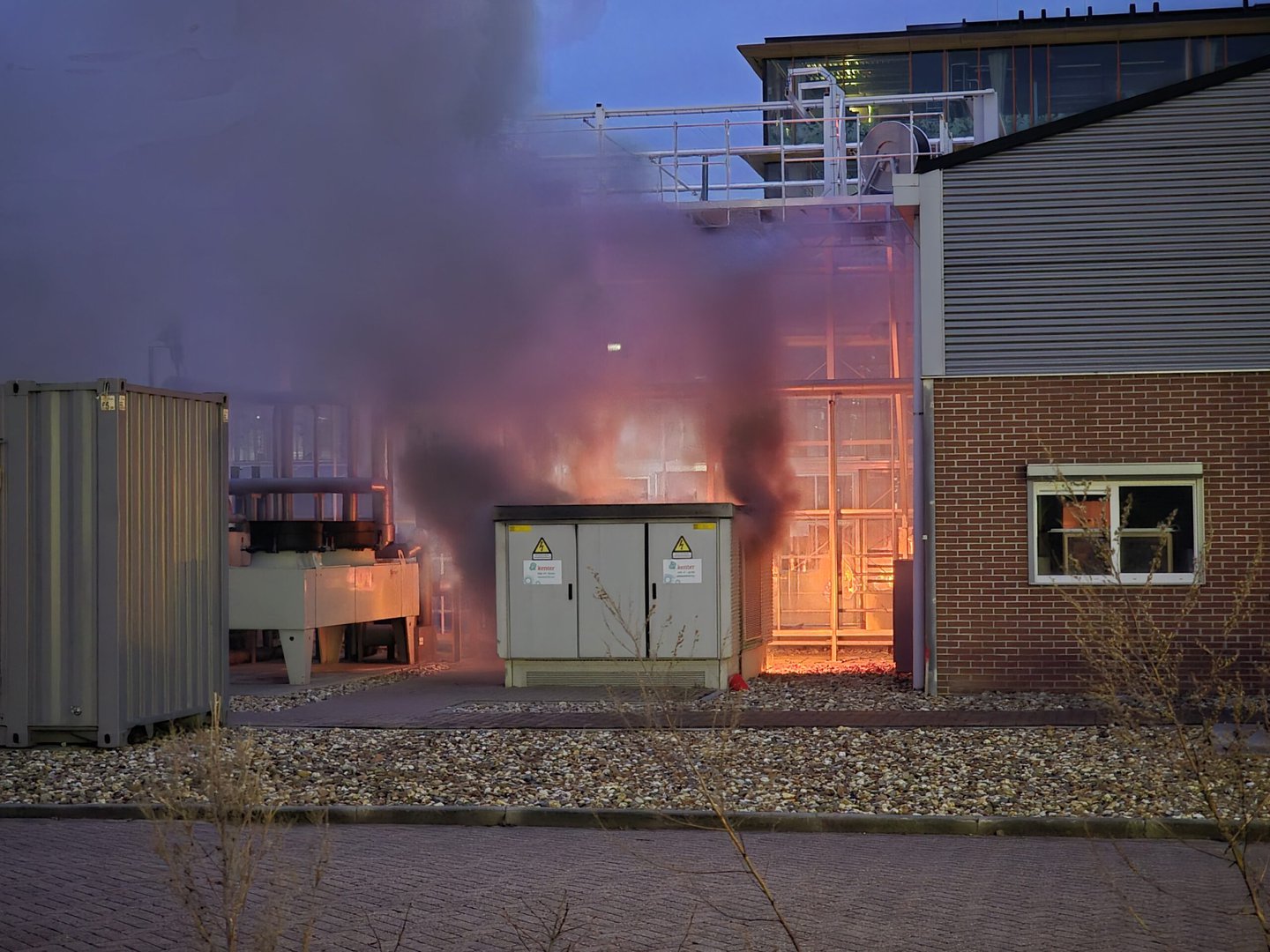 Stroomuitval door brand in elektriciteitshuisje