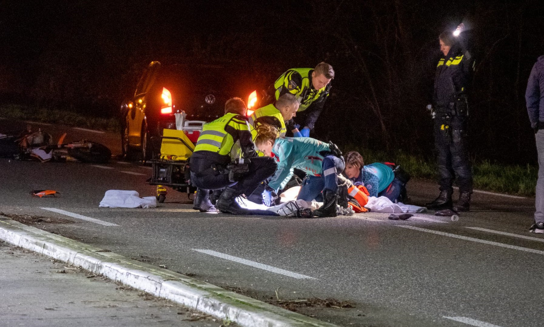 Motorrijder ernstig gewond na botsing met auto