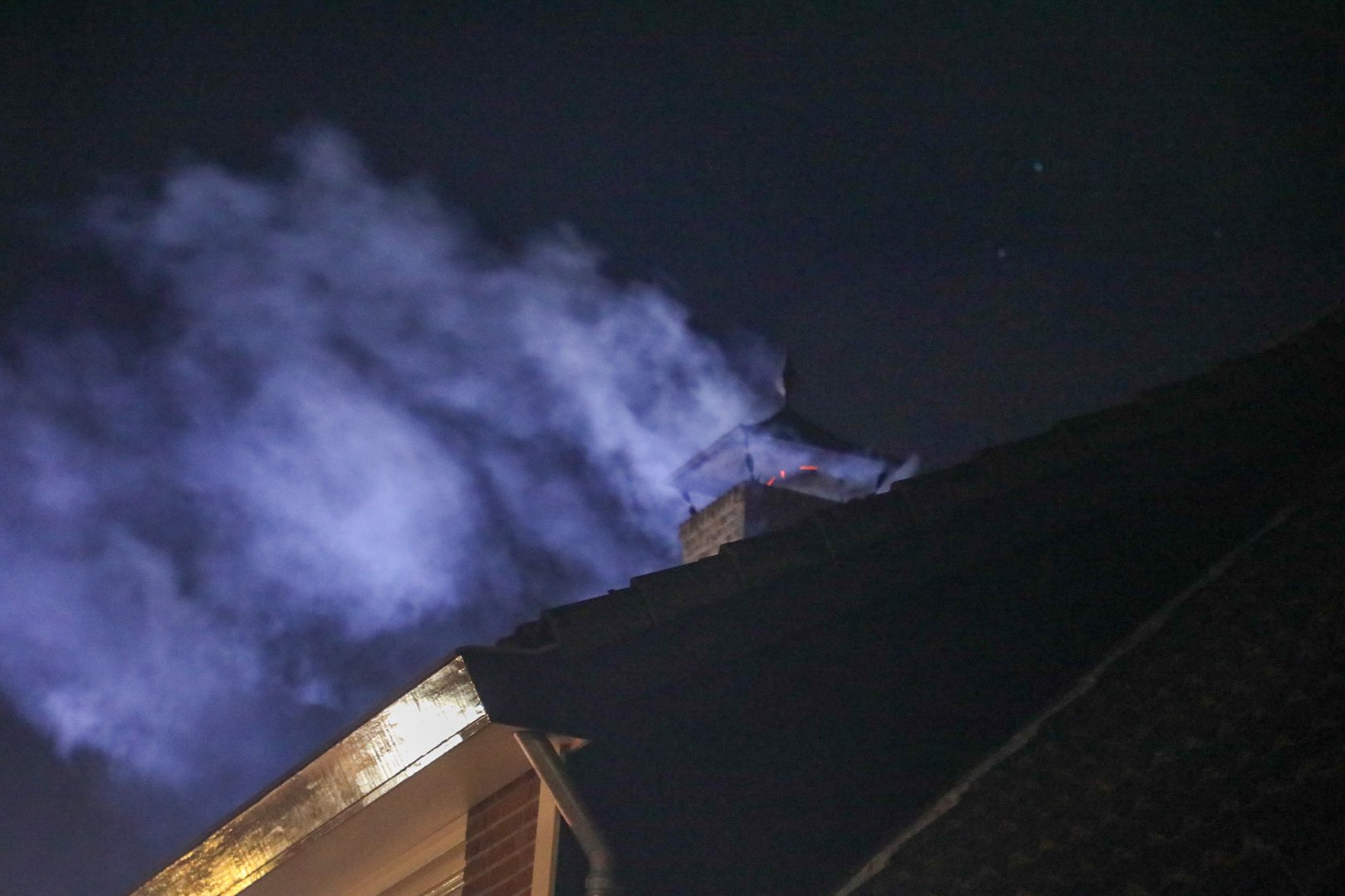 Schoorsteenbrand in Kootwijkerbroekse woning snel geblust