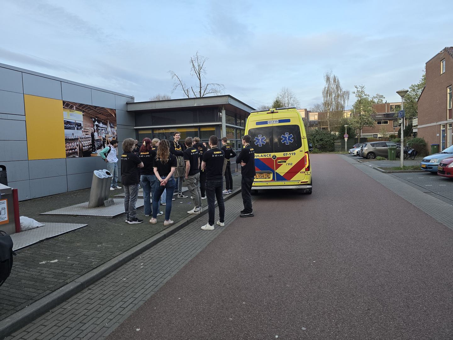 Winkelcentrum de Tarthorst ontruimd na vreemde lucht