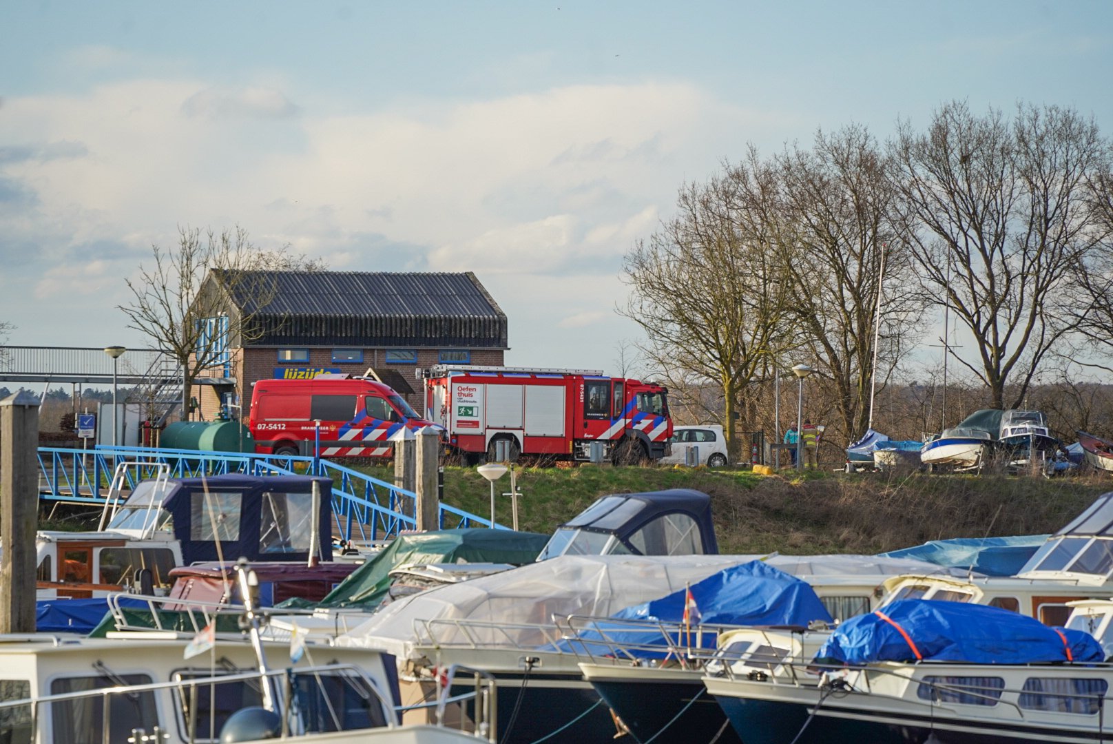 Brandweer groots uitgerukt na melding persoon te water