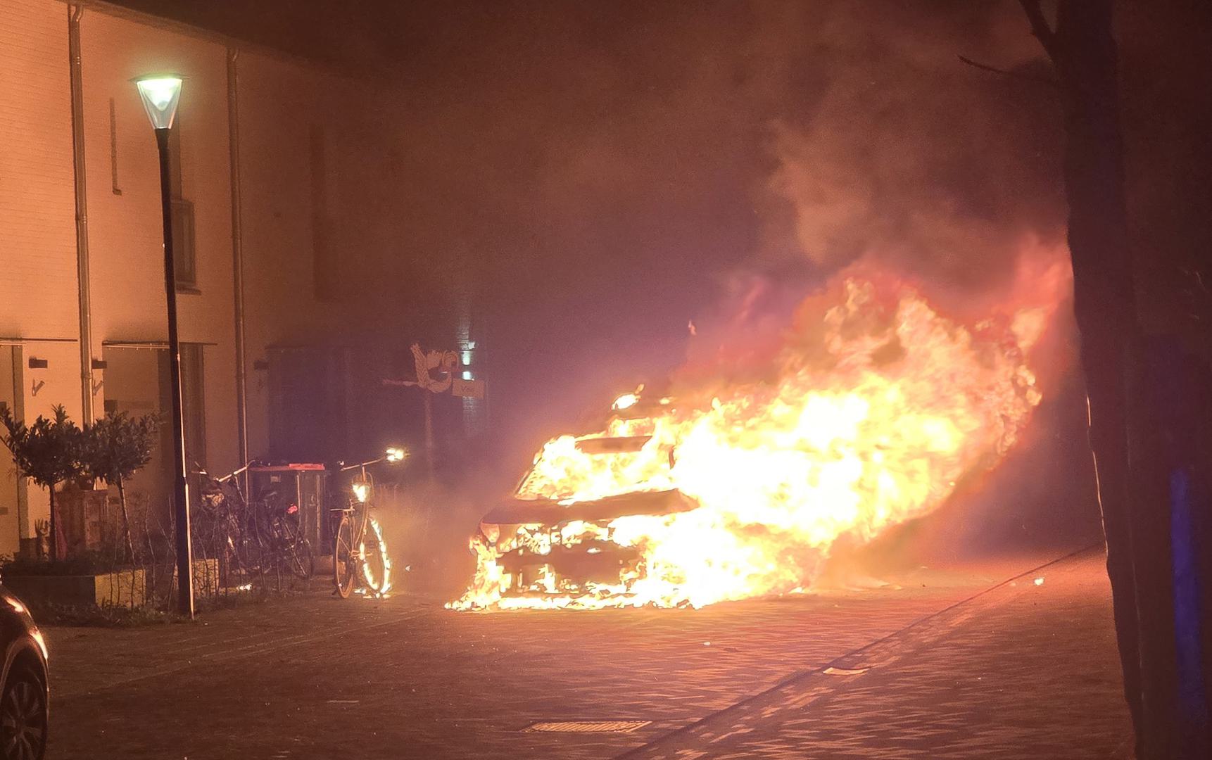 Auto’s door brand verwoest