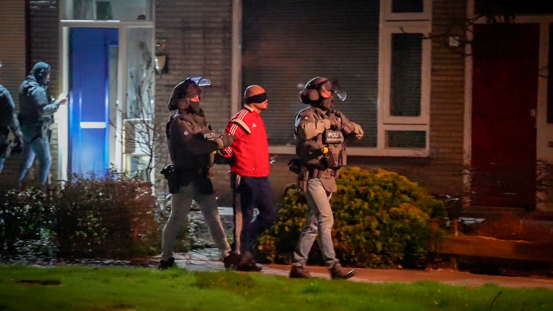 UPDATE: Man (35) aangehouden door Dienst Speciale Interventies in Arnhem