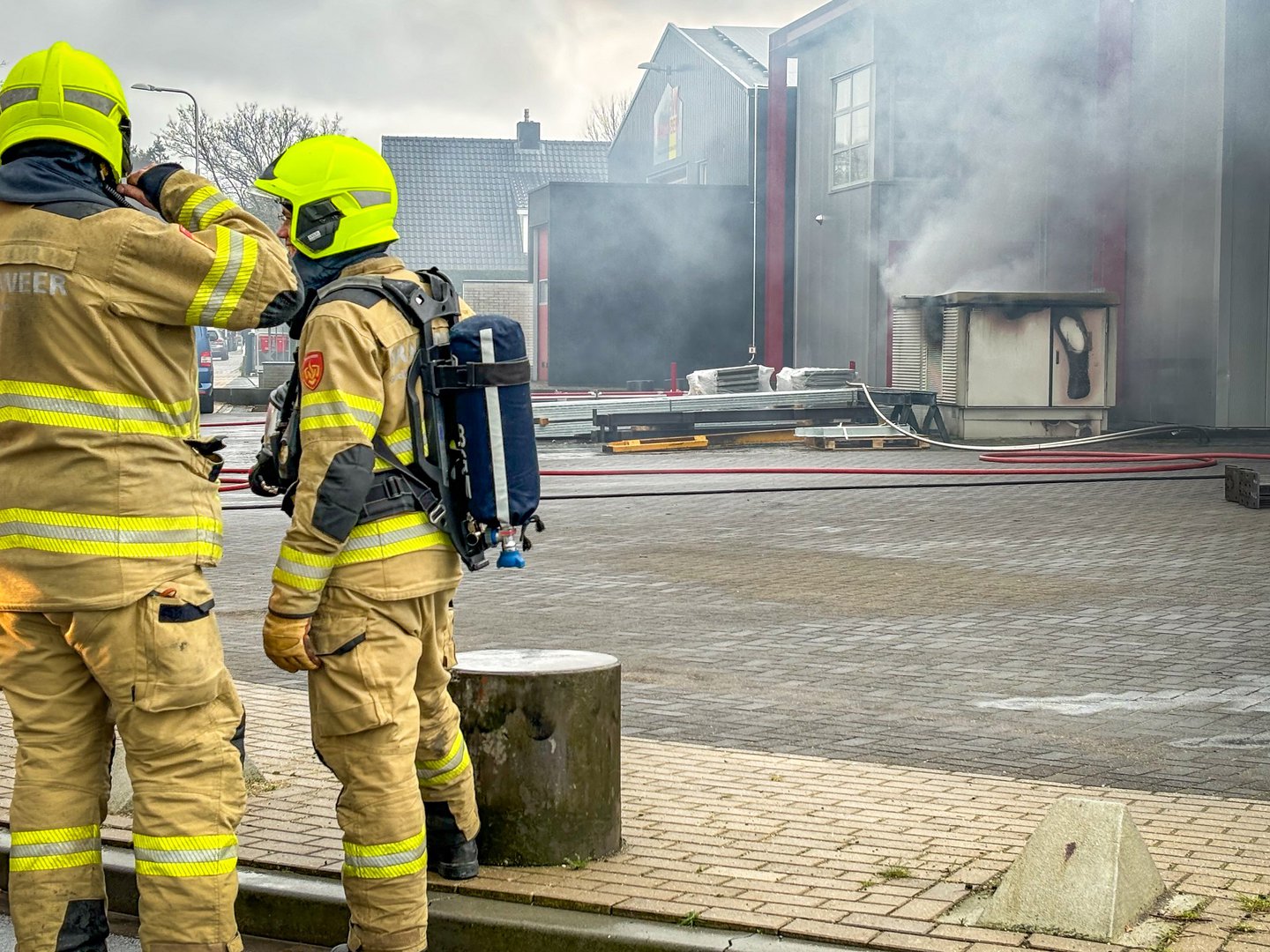 Honderden huishoudens zonder stroom door brand in stroomhuisje