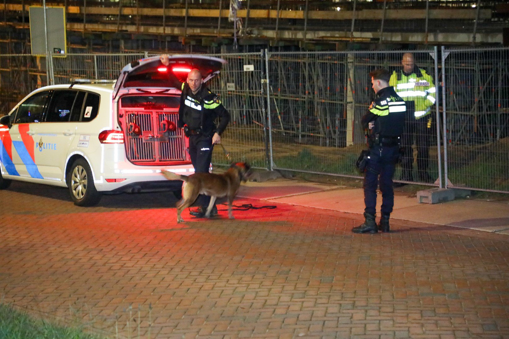 Zoektocht op bouwterrein naar verdachte personen in Ede