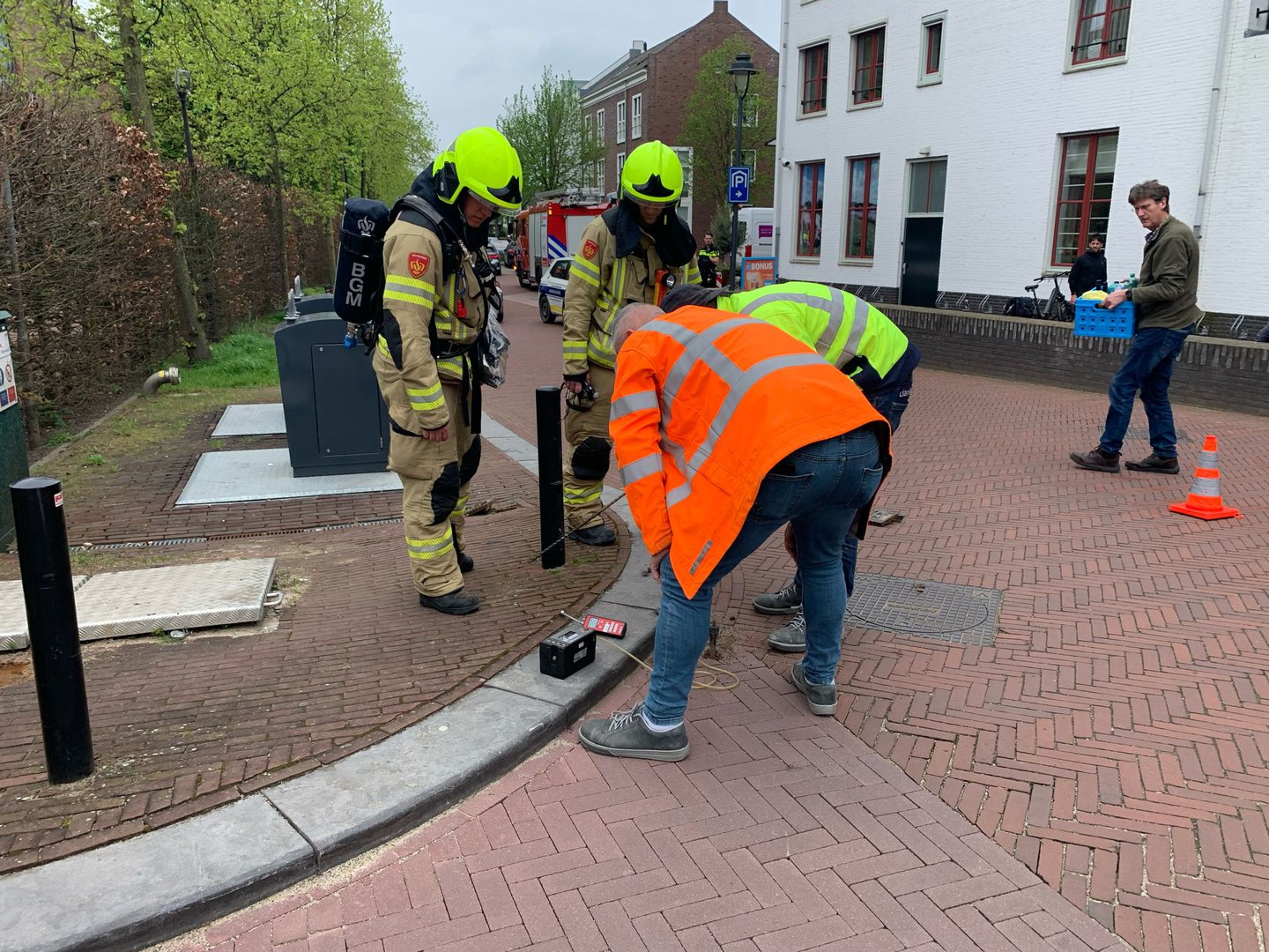 Gaslek ontdekt onder straatwerk in het centrum van Bemmel